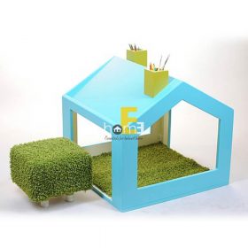 Bàn thông minh giúp trẻ em học tập và vui chơi hình mái nhà